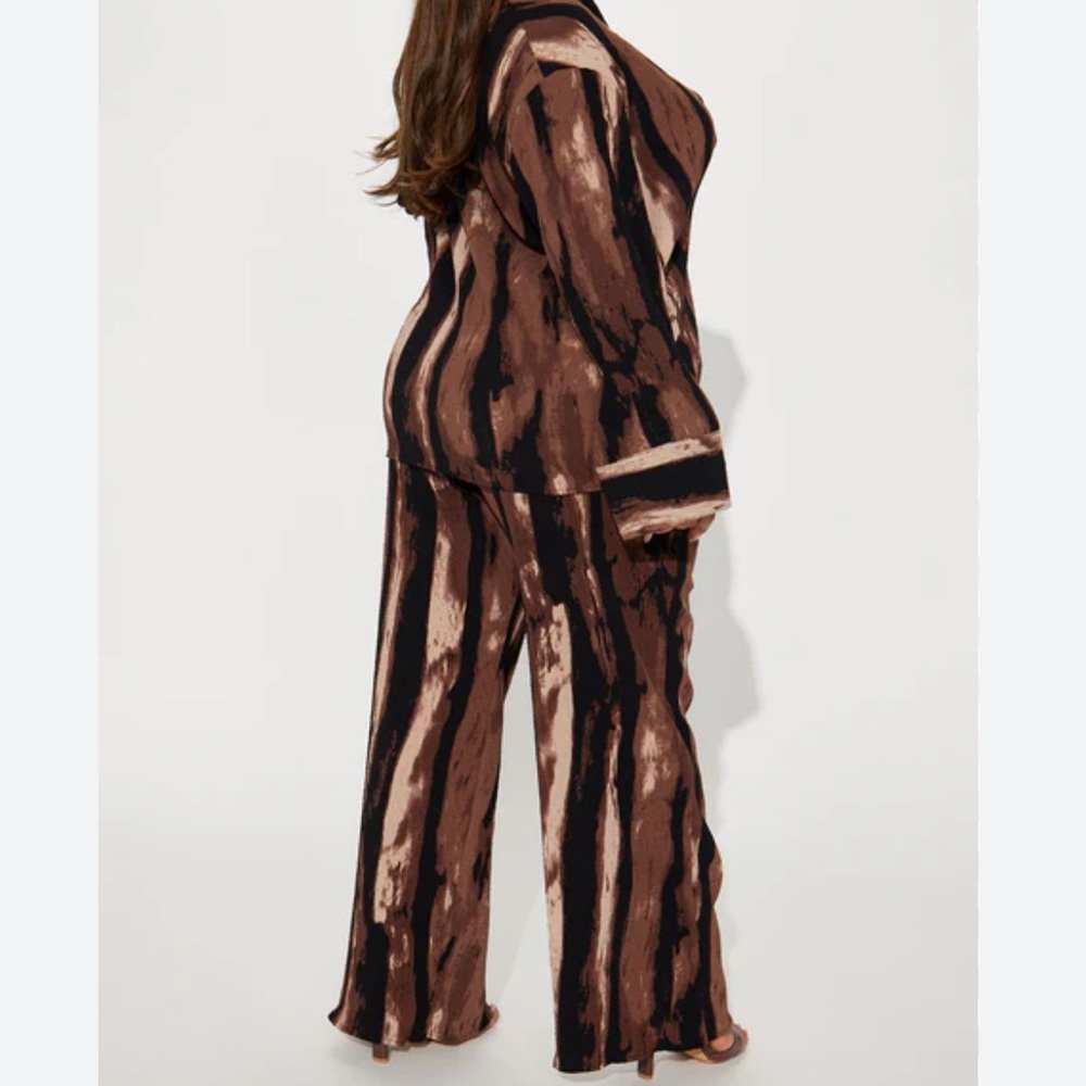 NWOT Fashion Nova Brown and Black Wide Leg Pants